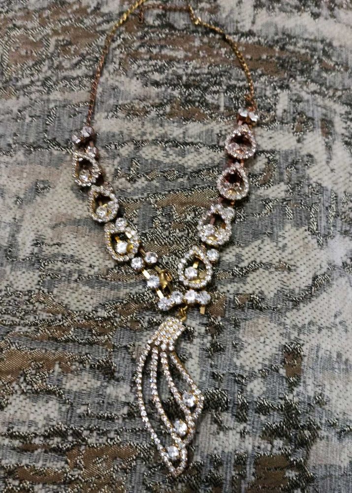 Exquisite Rhinestone Necklace