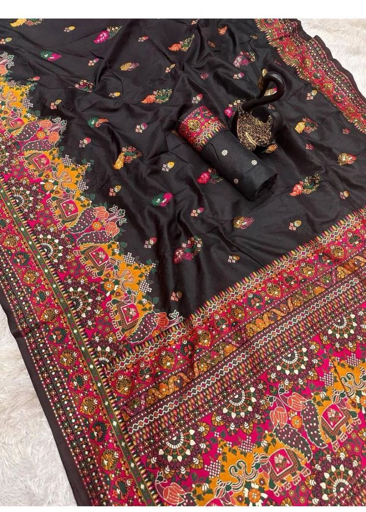 Elegant Black Saree with Intricate Peacock Motifs
