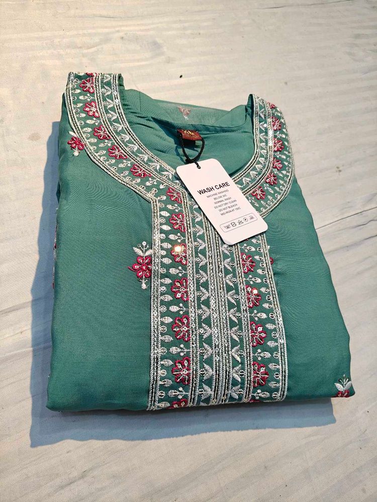Embroidered Kurti Pant Dupatta Set- Teal
