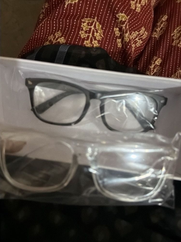 Stylish Eyeglasses Set - Black &amp; Clear Frames