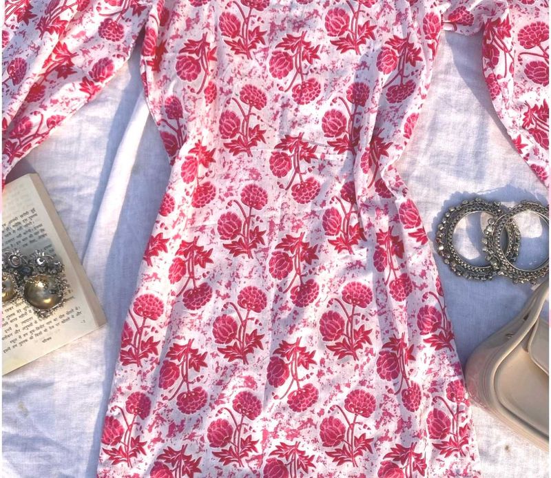 PRICE DROP🌸Pinteresty Bell sleeve tie back kurti