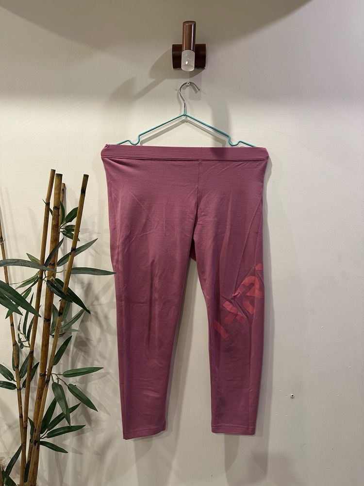 Slim Fit 3/4th Pink Leggings
