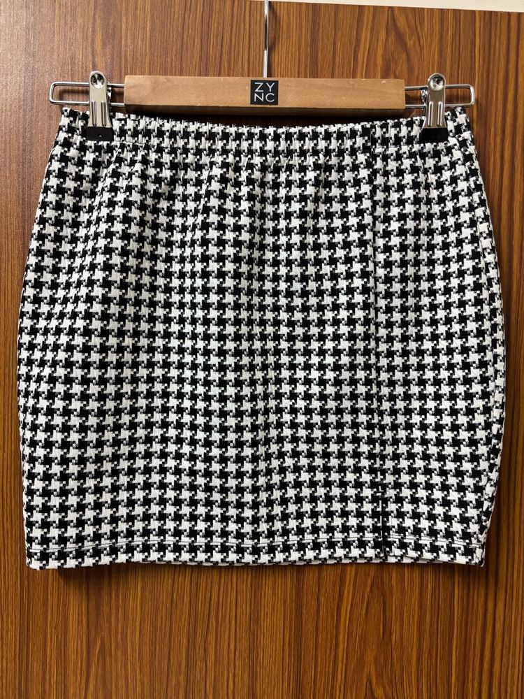Houndstooth Mini Skirt