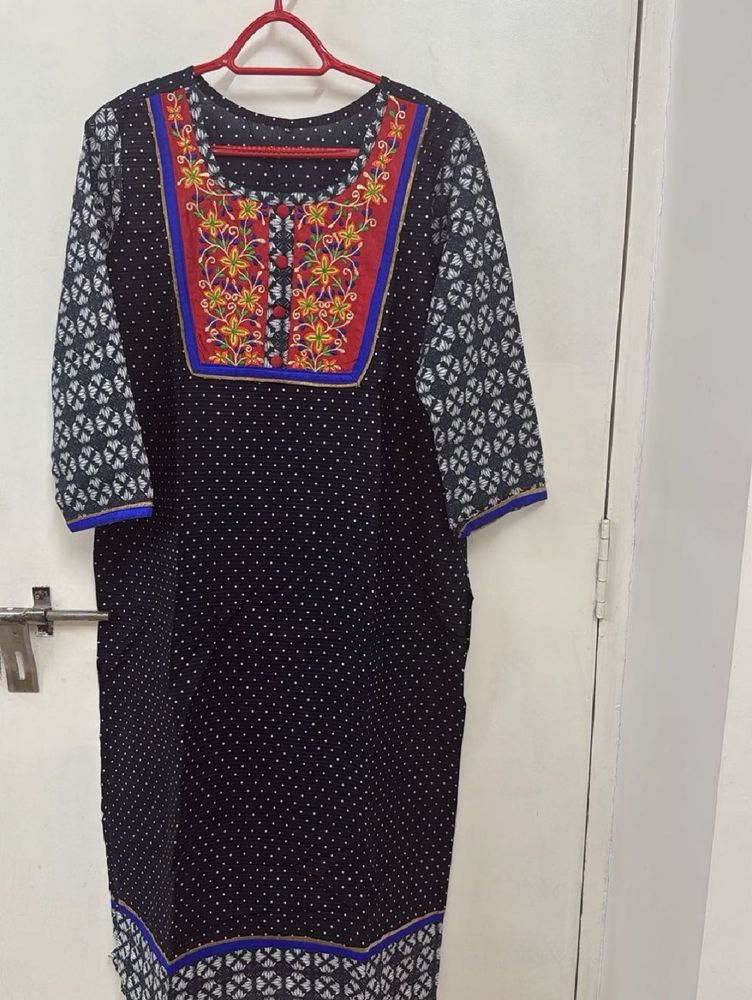 Black embroidered kurti