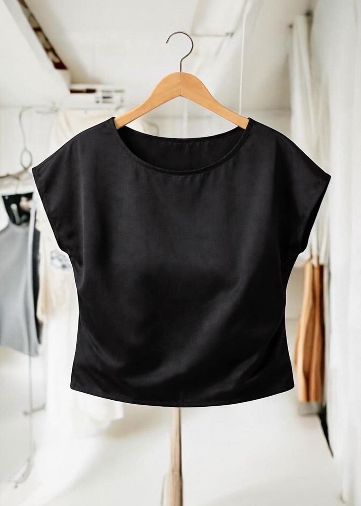 zudio Black classy top! new but no tag!
