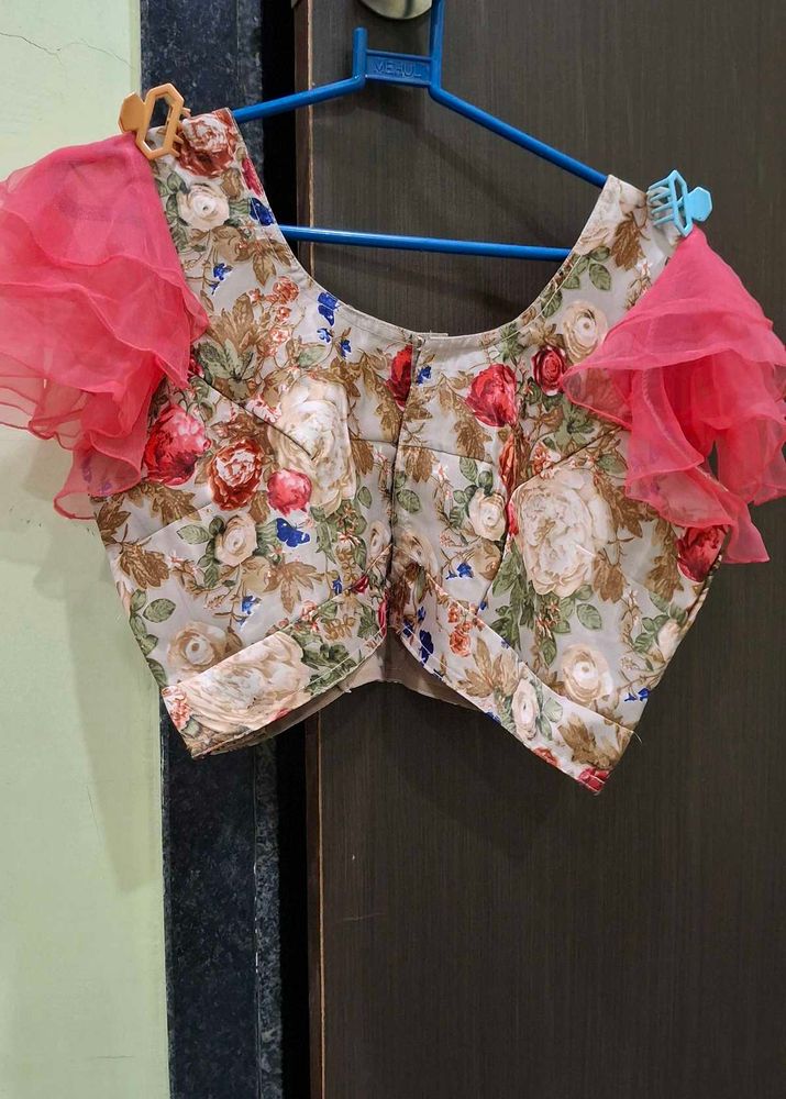 Floral Print Blouse with Ruffle Sleeves