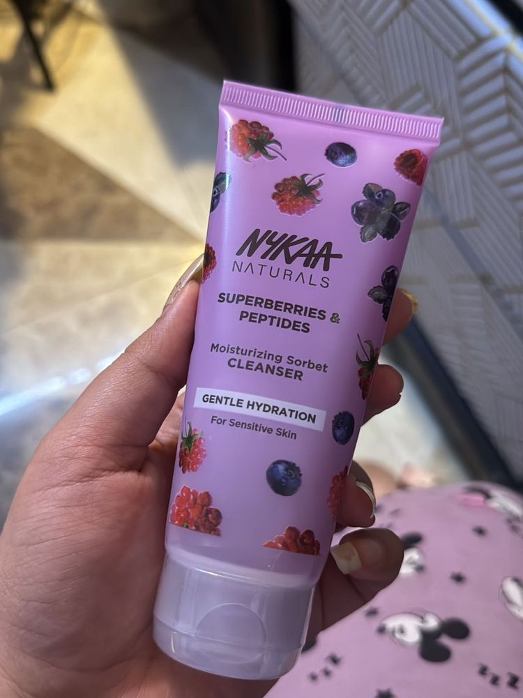 Nykaa Naturals Superberries &amp; Peptides Cleanser