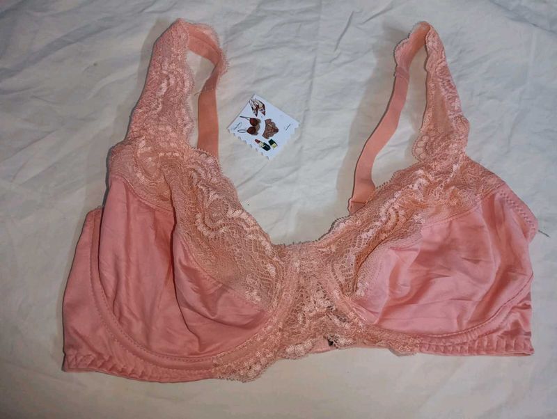 Elegant 🎁🆕Pink Lace Bra