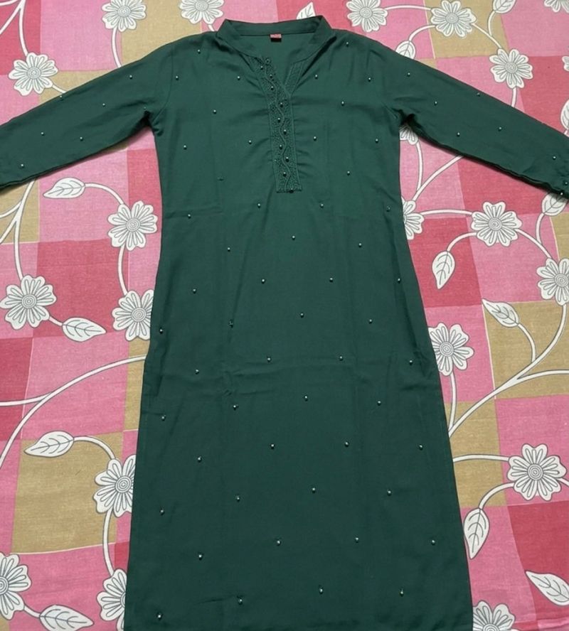 Elegant Embellished Green Kurta