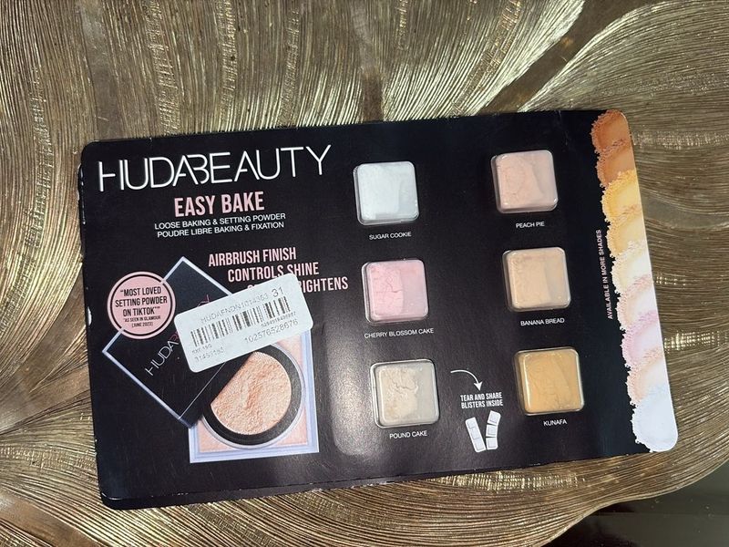 HUDA BEAUTY Easy Bake Samples