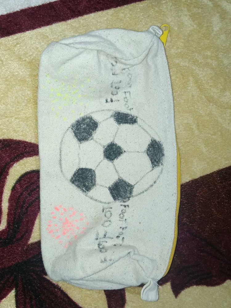 Soccer Design Pouch