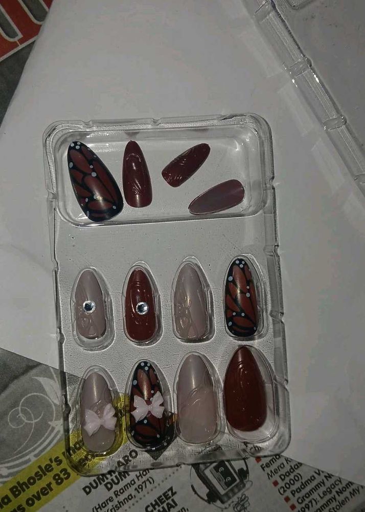 Press-On Butterfly Nails