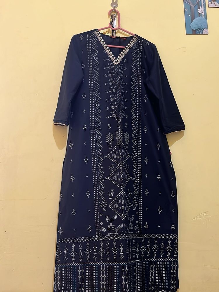 Elegant Navy Blue Embroidered Kurta