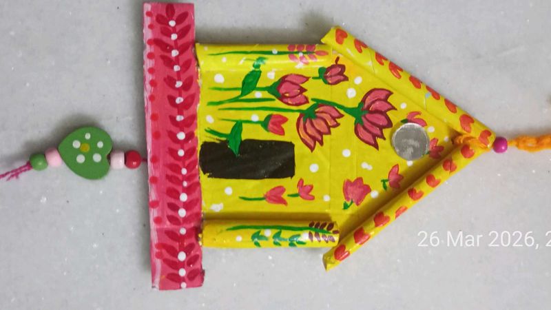 Hand-painted Yellow Birdhouse Showpiece 🌷