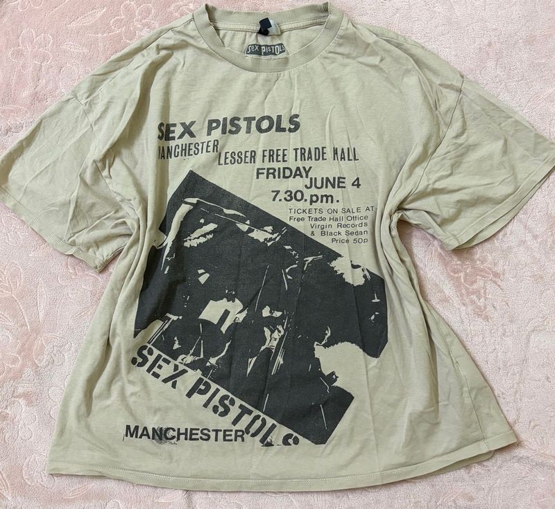 Graphic H&amp;M tee