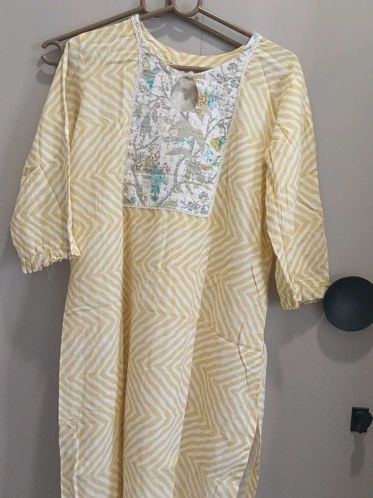 unused Fresh Yellow Striped Kurta with