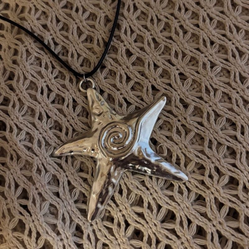 Starfish Pendant Necklace