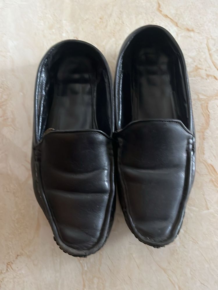Leather Loafers - Classic Style