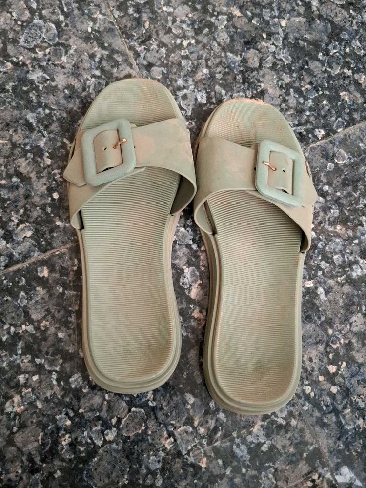 Sandal