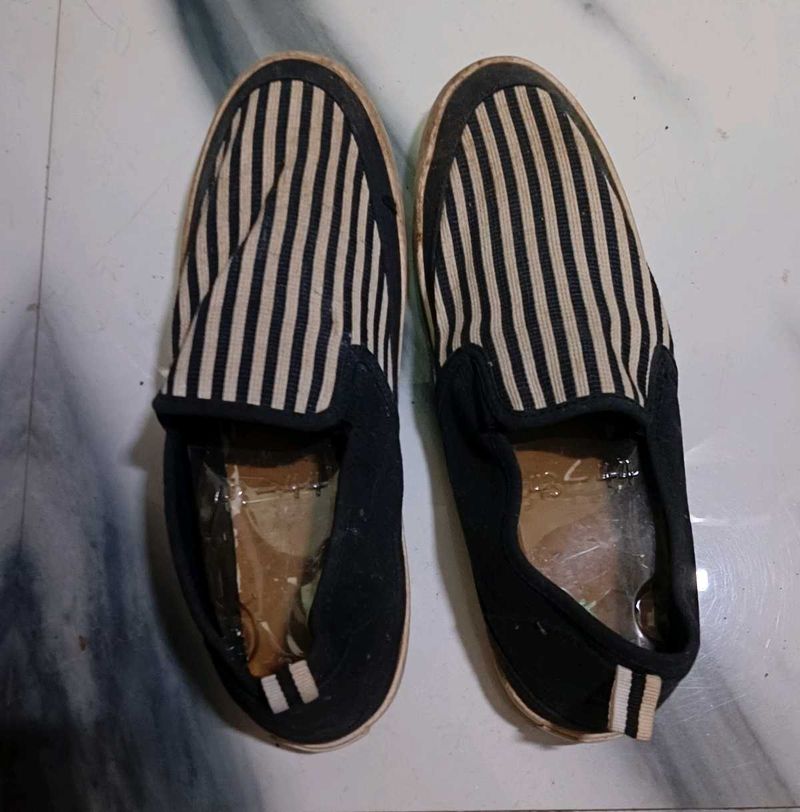 Striped Casual Shoes