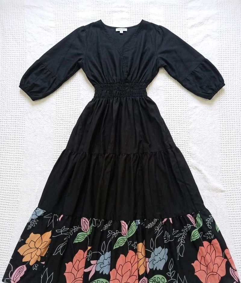 Chic Black Floral Tiered Midi Dress