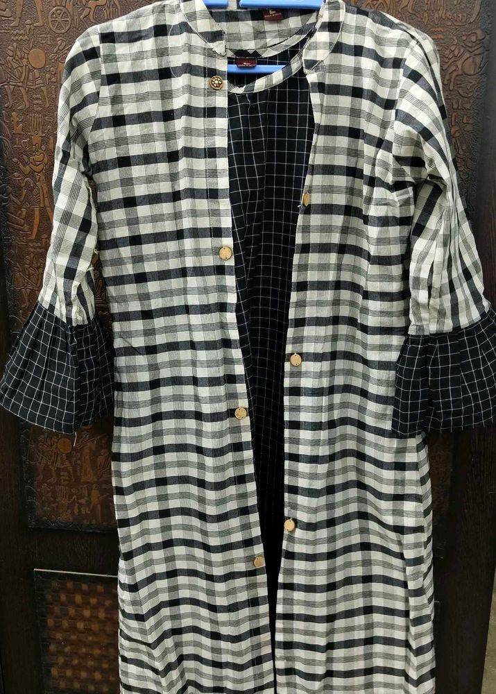 Chic Black &amp; White Checked Kurta Set