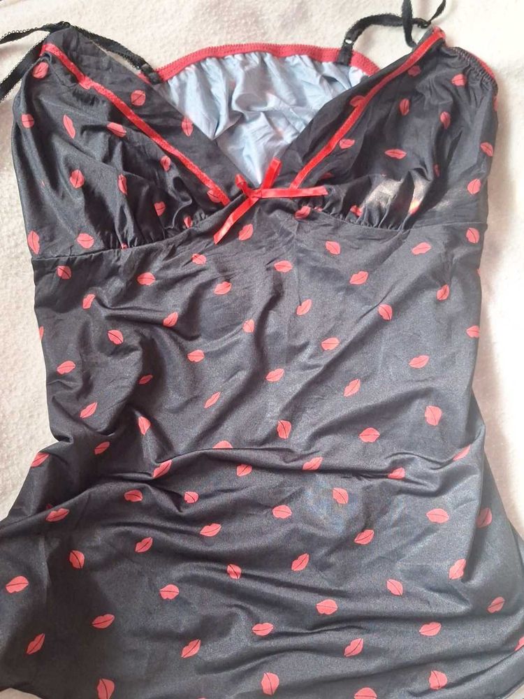 Cute Black &amp; Red Lingerie Top