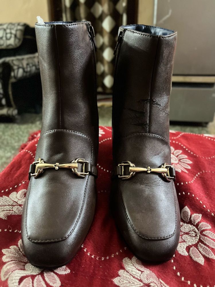 Stylish Brown Ankle Boots