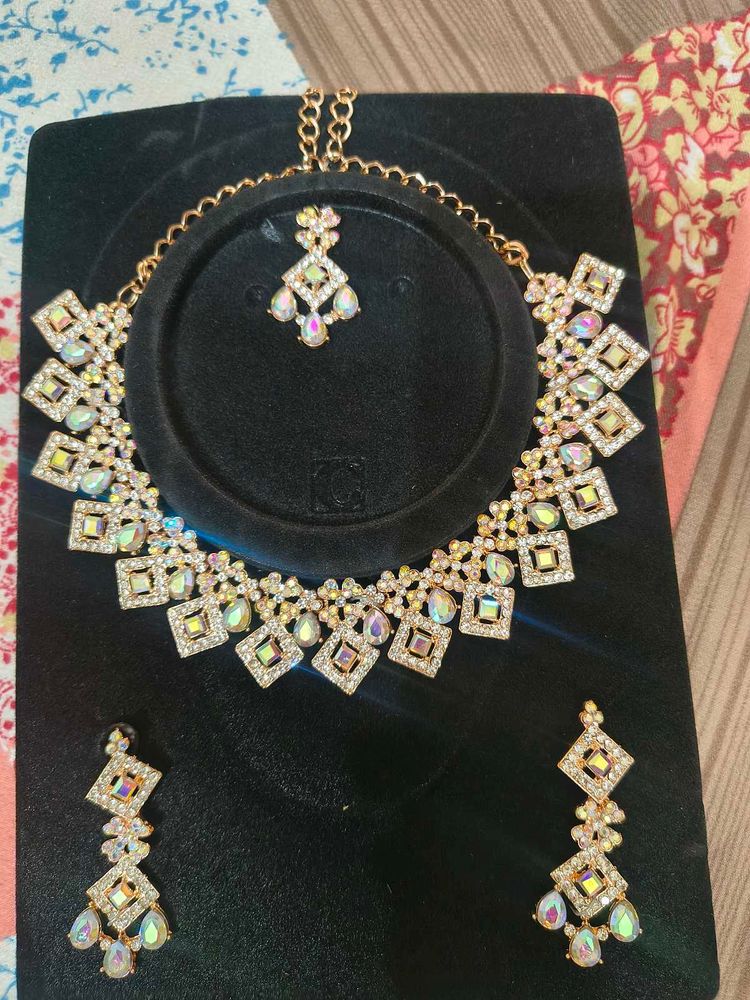 Stunning Rhinestone Jewellery Set