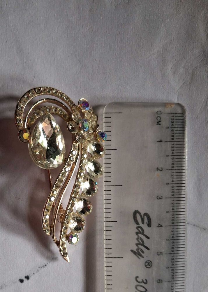 Sparkling Rhinestone Brooch Pin