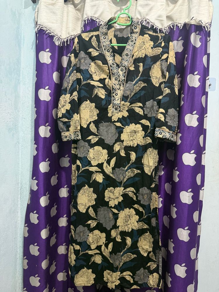 Elegant Floral Print Kurta with pant