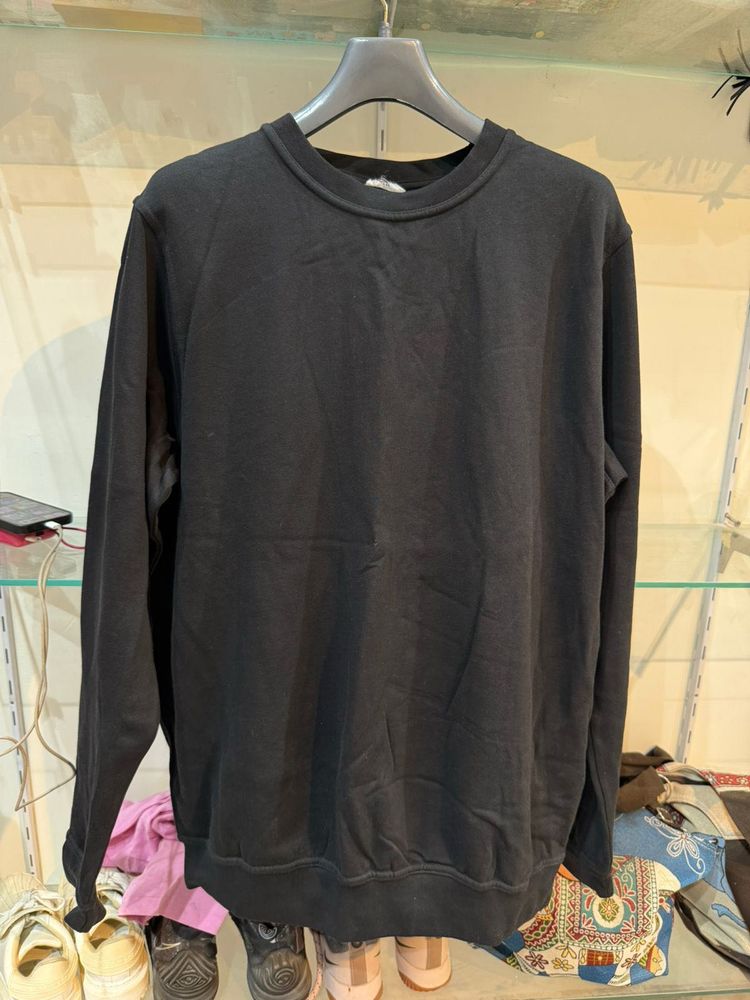 Black Crewneck Sweatshirt