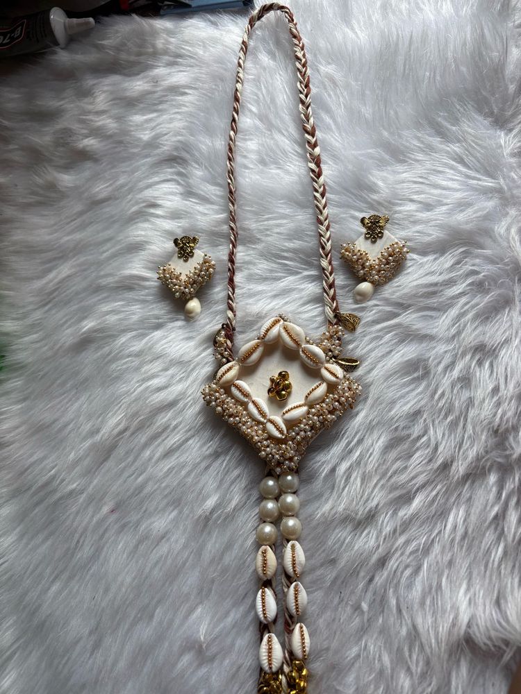 Unique Seashell &amp; Pearl Necklace Set