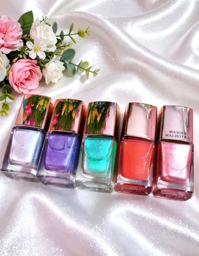 set of 9 Manish Malhotra Nail Polish  - Vibra