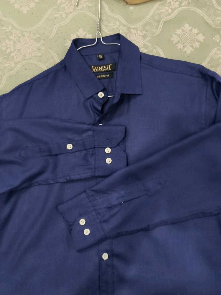 Men's Classic Fit Blue Shirt