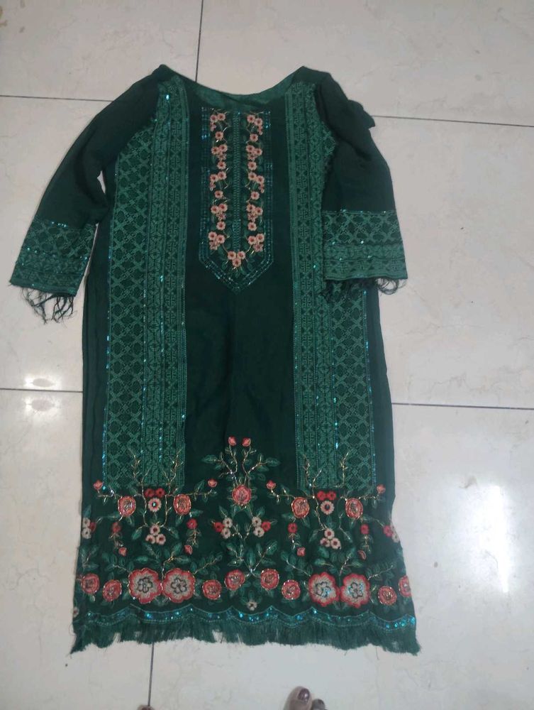 Elegant Green Embroidered Kurta with pant and dupa