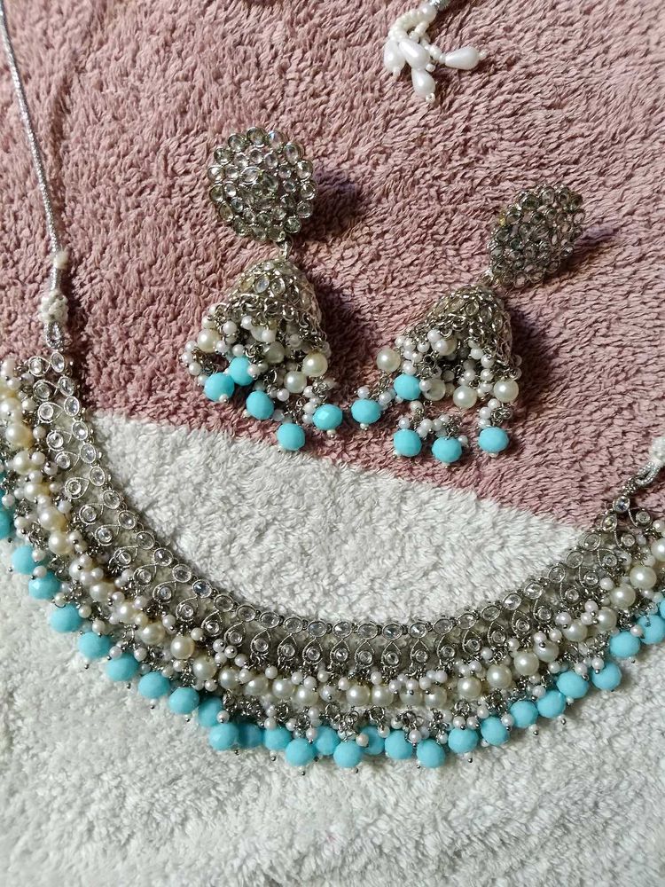 Stunning Blue &amp; Pearl Necklace Set