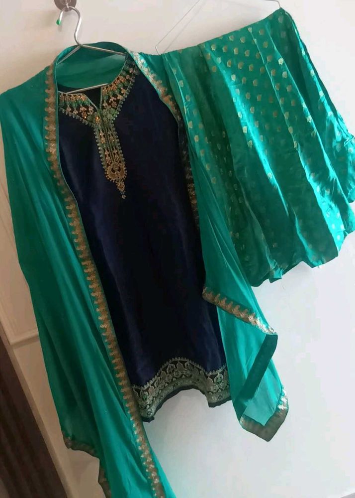Elegant Navy Blue Kurta Set with Teal Dupatta