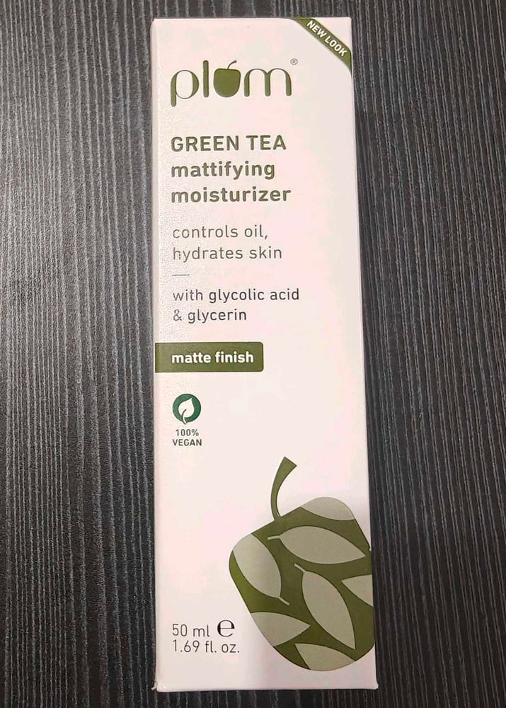 Plum Green Tea Mattifying Moisturizer