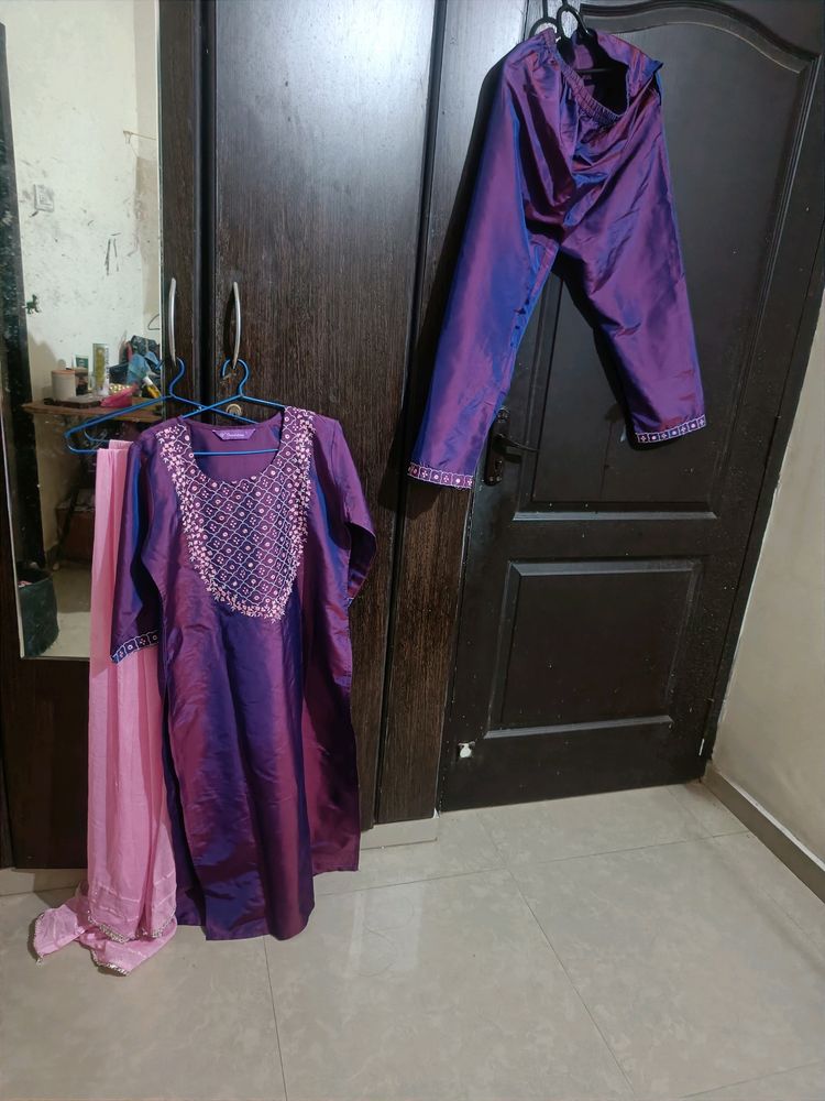 2  Different Suit Sets&amp;2 Pants&amp;New Dupatta