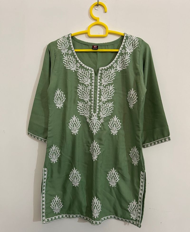 Chikankari Embroidered Kurta