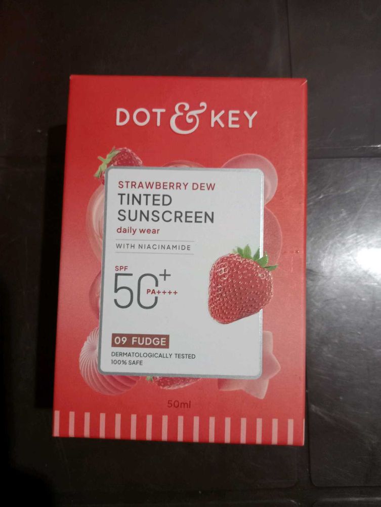Dot &amp; Key Strawberry Dew Tinted Sunscreen