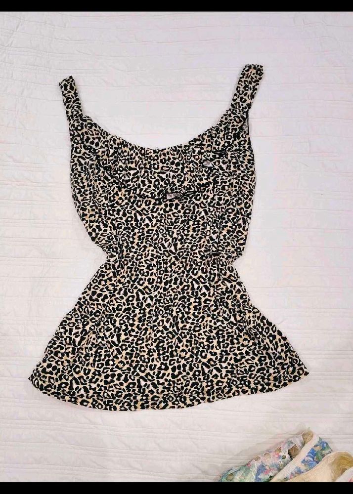 Chic Leopard Print Mini Dress