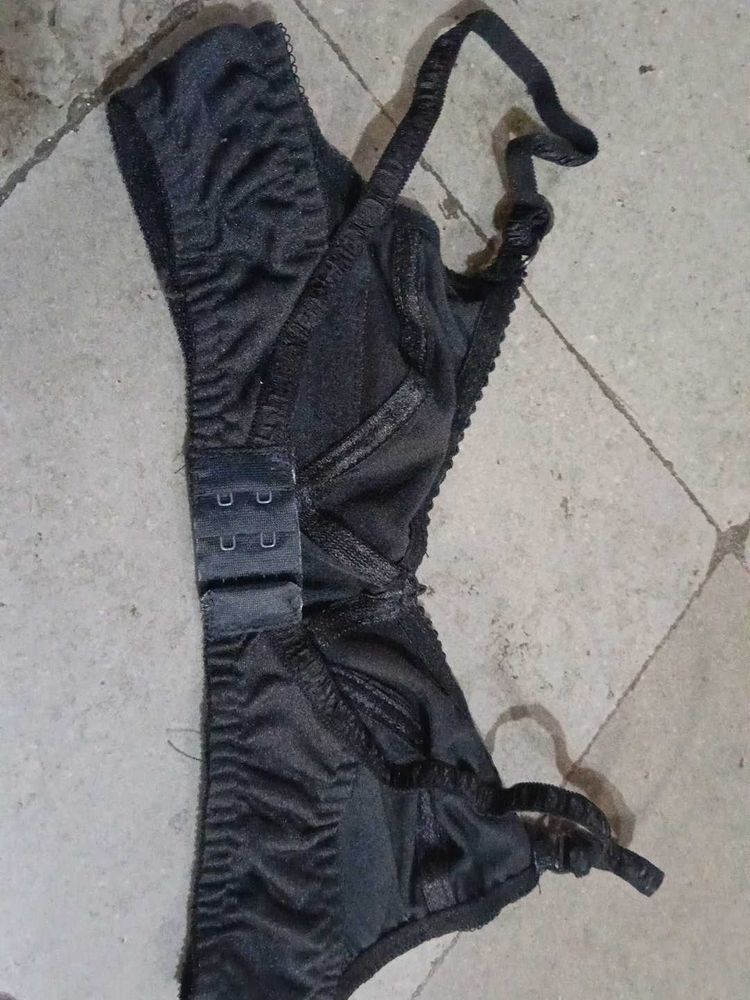 Black Full Coverage Bra