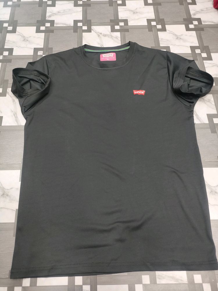 Black Dry fit Tshirt