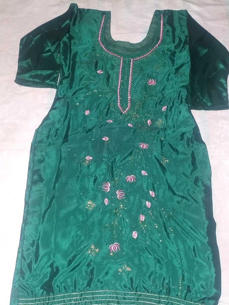 Beautiful Green Embellished Kurta