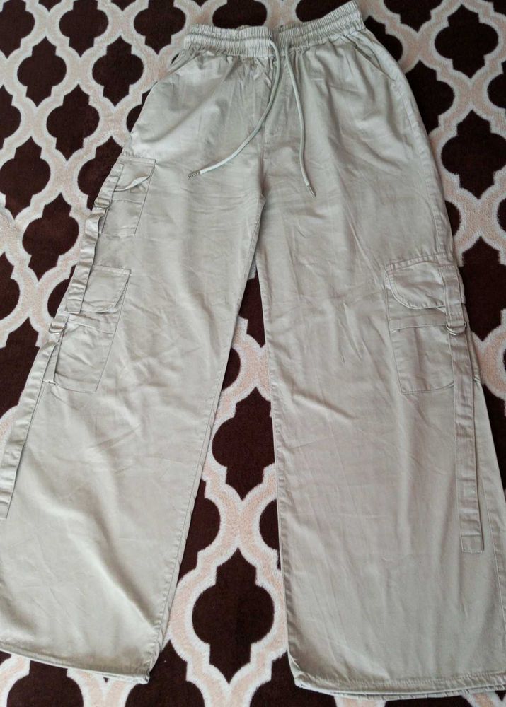 Wide Leg Cargo Pants