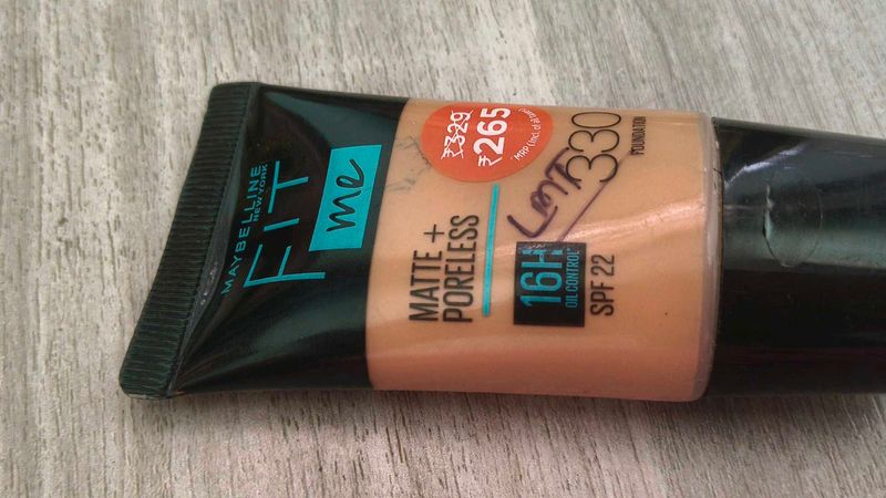 Maybelline Fit Me Matte Foundation - 330