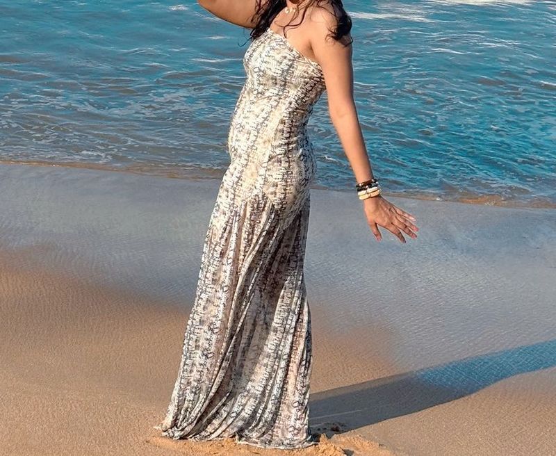 tube slit gown