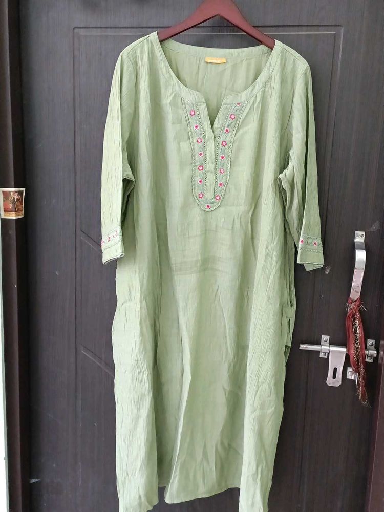 Elegant Green Embroidered Kurti